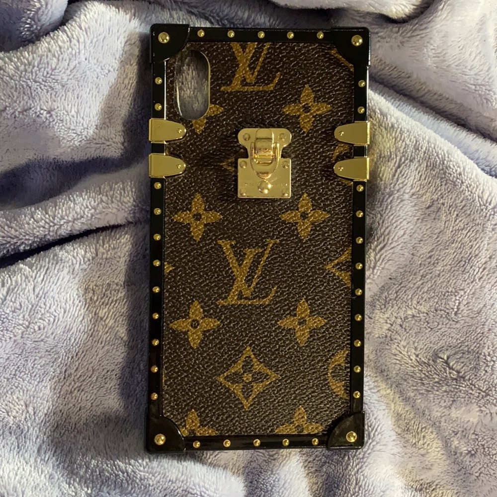 iPhone XR / 11 Knockoff Louis Vuitton Case (NEW)